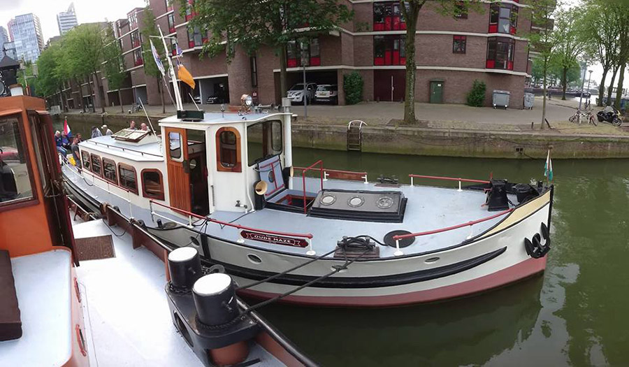 De Oude Maze in haar thuishaven Bierhaven Rotterdam
